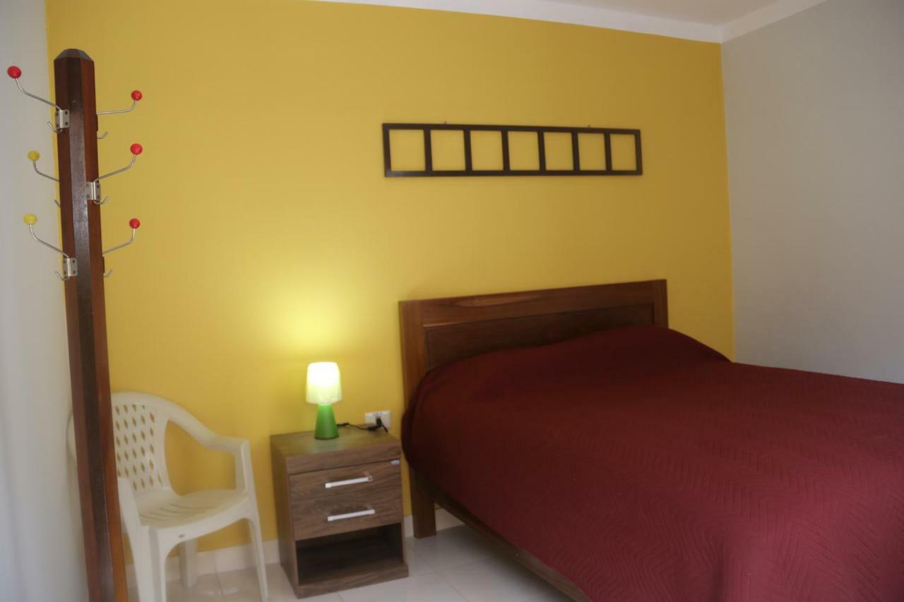 Los Faroles Hostal Potosí Extérieur photo